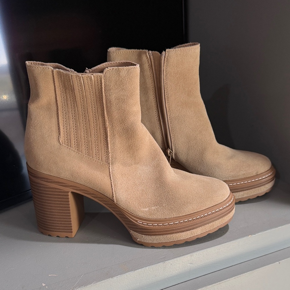 Steve Madden Beige Suede Heeled Boots
